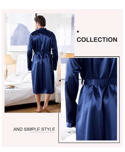 Détail du peignoir en satin bleu marine pour hommes montrant la texture soyeuse et la ceinture
