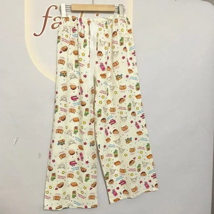 Detail of Crayon Shin-chan pattern on breathable cotton sleepwear with waist drawstring