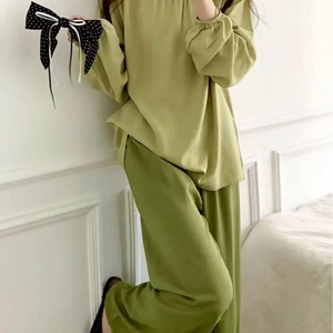 Women's zen-style loose grass green cotton pajama set with long sleeves and wide-leg pants