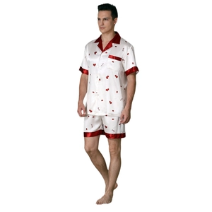 Pyjama homme en soie glacée blanc avec imprimé cœurs rouges et manches courtes