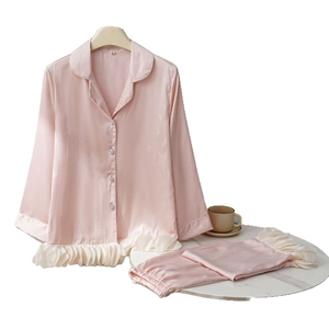 Set pigiama in seta di ghiaccio rosa con volant, camicia e pantaloni lunghi da donna