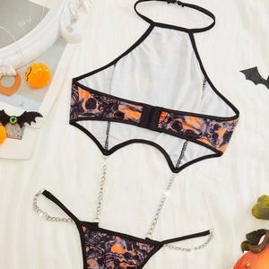 Sexy Halloween Skelett Halter Dessous-Set mit Metallketten auf weißem Hintergrund
