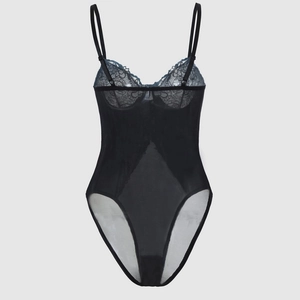 Body en dentelle noire de style français avec broderie florale et mesh