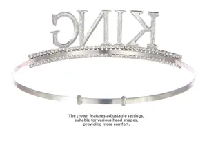 Détail de la couronne argentée réglable pour homme avec inscription KING et strass