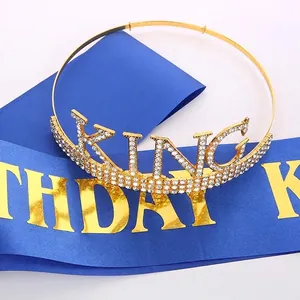 Couronne dorée KING avec strass et écharpe Birthday King bleue pour hommes