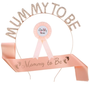 Baby Shower Set in Rosa und Roségold mit Mummy to Be Stirnband, Schärpe und Daddy Anstecker