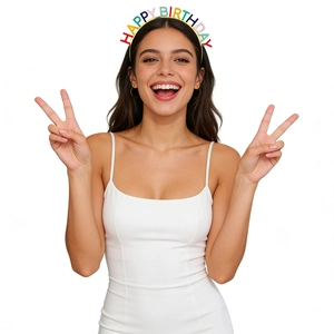 Serre-tête coloré Happy Birthday en métal pour anniversaire, porté par un mannequin