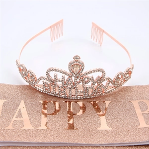 Elegante corona Happy Birthday in oro rosa con strass e fascia da festa glitter abbinata