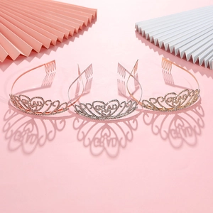 Couronne Diadème de Remise des Diplômes en Alliage Strass Design Cœur Lettre GRAD Serre-Tête Cristal pour Décor de Fête Femme