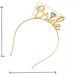 Detaillierte Maße des goldenen Bride-Haarreifs mit 19 cm Höhe und 12,5 cm Breite
