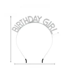 Detaillierte Maße des silbernen Birthday Girl Haarreifs mit glitzernden Strasssteinen