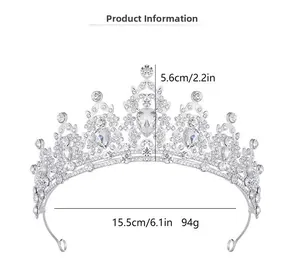 Détails d'un diadème en cristal argenté avec dimensions : 5,6 cm de haut et 15,5 cm de large