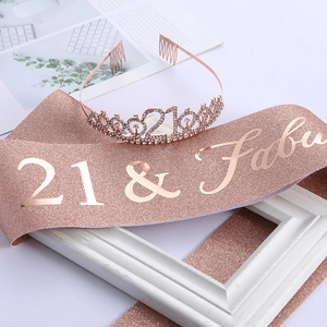 Ensemble 21e anniversaire or rose avec écharpe 21 & Fabu et tiare couronne en strass