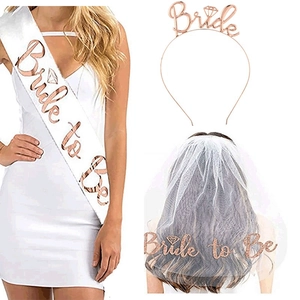 JGA-Set für die Braut mit roségoldener Schärpe, Diadem und weißem Brautschleier