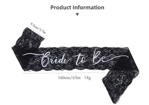 Vue détaillée de l'écharpe Bride to Be en dentelle noire avec dimensions 160x9,5cm