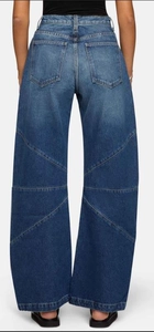 Détails de jean taille haute à jambe large avec coutures diagonales et poches arrière
