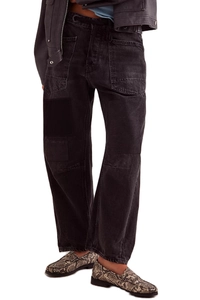 Jean patchwork vintage en denim délavé avec coupe droite et détails cousus de haute qualité