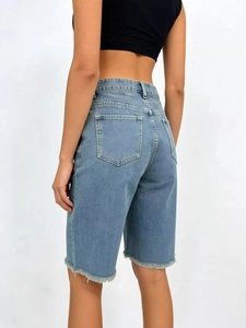 Women's light blue vintage loose denim Bermuda shorts with raw edges and classic pockets