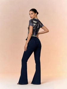 Fashionable high waist dark blue flare jeans and printed t-shirt set for women