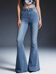 Slim fit light blue flare jeans for women with high waist and classic wash finish