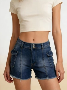 Women's high waist denim shorts with double buttons, cargo pockets and frayed edges