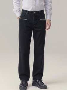 Schwarze Herren-Jeans im Straight-Fit mit dekorativen silbernen Reißverschlusstaschen