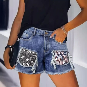 Women's Casual Denim Shorts Ripped Star Patch Snow Wash Frayed Hem Cotton Shorts Blue Slim Fit Commuter Streetwear