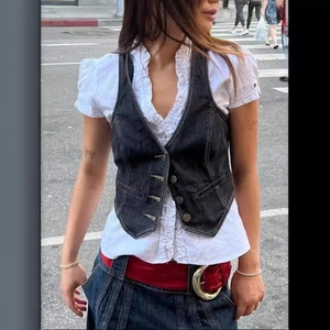 Gilet en Denim Coupe Cintrée pour Femmes Usé Rétro Veste Courte sans Manches Streetwear Outwear pour le Quotidien