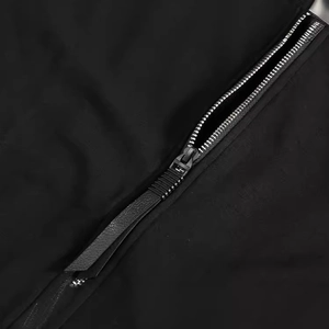 Gilet ajusté noir pour homme avec fermeture éclair en métal et tissu technique de qualité