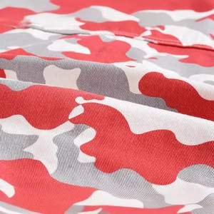Men's loose fit jacket in red camouflage print with durable twill cotton fabric details