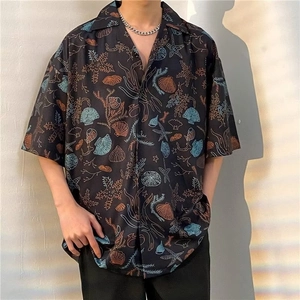 Men's loose Cuban collar shirt with starfish and coral print in Hawaiian beach style