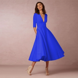Robe de soirée élégante bleu roi à col en V, manches mi-longues et poches pratiques