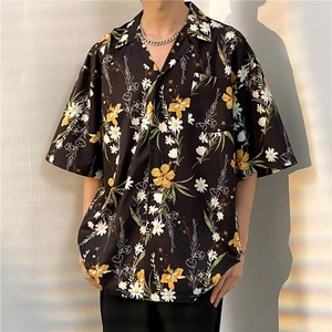 Men's retro floral short sleeve shirt in black and yellow with tropical vintage pattern