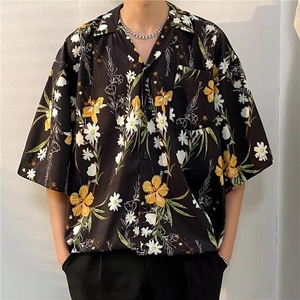 Men's Vintage Floral Print Short Sleeve Shirt Summer Hawaiian Loose Casual Button Down Shirt With Chest Pocket