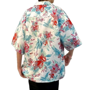 Men's retro Hawaiian short sleeve shirt featuring tropical floral print and loose fit