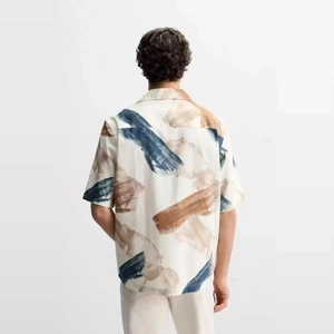 Men's retro oil painting print casual shirt with artistic abstract patterns in a relaxed fit