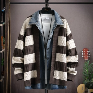 Herren Strickjacke mit Fischgrätenmuster, Streifen und Denim-Lagen-Design im Retro-Stil