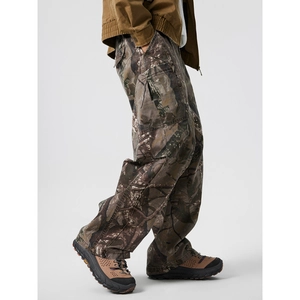 Pantaloni cargo mimetici da uomo con tasche laterali e motivo a tema forestale