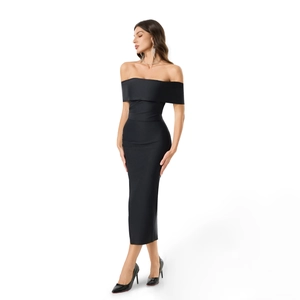 Elegant off-shoulder black bodycon evening dress with side slit and slim fit bandage style