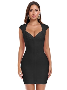 Robe mini bandage noire sans manches avec col en V et rayures bandage multicouches