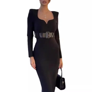 Robe Midi Moulante Élégante à Manches Longues Avec Ceinture Texture Crocodile Épaules Rembourrées Col Coeur Robe de Soirée Femme