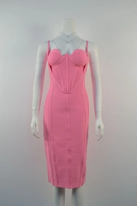 Abito aderente rosa a bende con spalline sottili e dettagli steccati corsetto