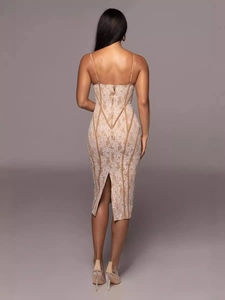 Robe midi élégante en dentelle blanche avec fines bretelles et fermeture éclair au dos