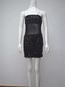 Miniabito nero attillato con paillettes e vita in mesh per feste e banchetti