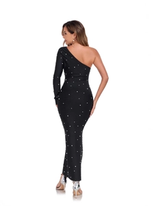 Robe longue bandage noire asymétrique ornée de perles blanches pour soirée de gala