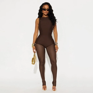 Ensemble body sans manches marron foncé et legging en mesh transparent pour femmes