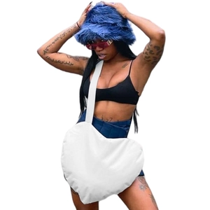 Sac bandoulière blanc chic en forme de cœur pour femme avec large bandoulière mode