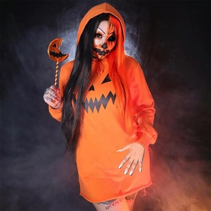Dettagli dell'abito con cappuccio arancione per Halloween con stampa di zucca e orlo