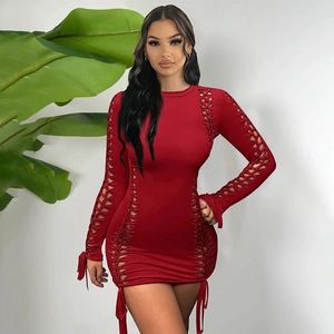 Sexy dunkelrotes langärmliges Bodycon-Minikleid mit seitlichen Schnür-Ausschnitten