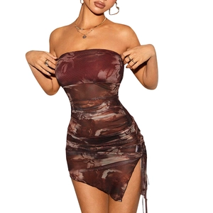 Robe bustier sexy en tulle à imprimé abstrait marron avec cordon et fente